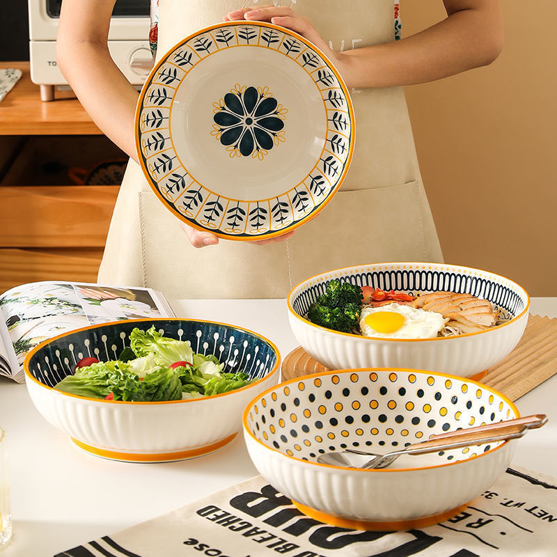 4-piece vintage pattern ceramic tableware set - retro and practical, creating a colorful dining experience
