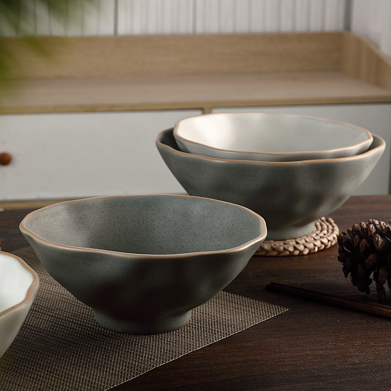 4-Piece Plate Set – 8 Inch & 9 Inch Combination, Two Sizes with Random Colors, Durable Dinnerware for Home and Parties