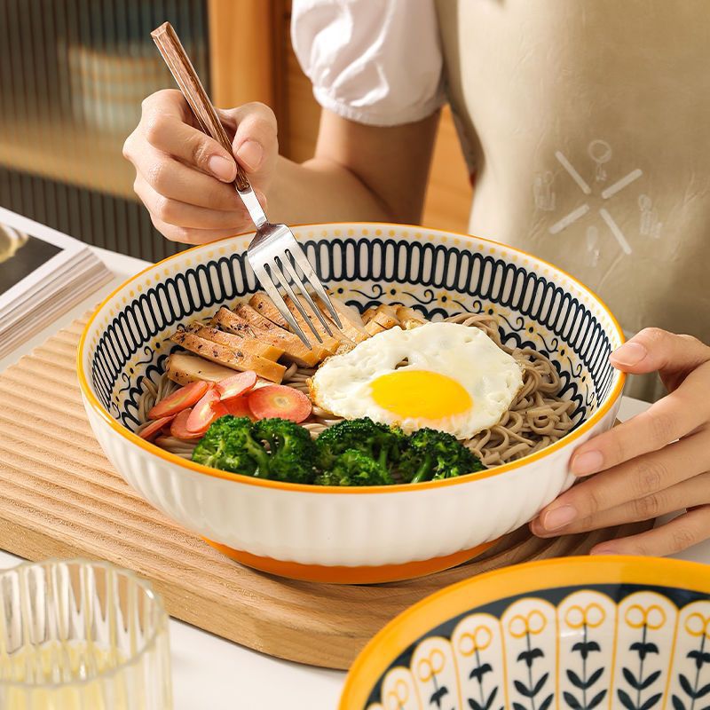 4-piece vintage pattern ceramic tableware set - retro and practical, creating a colorful dining experience
